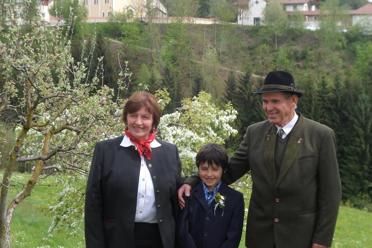 I titolari seniores Marianna & Alois con Simon