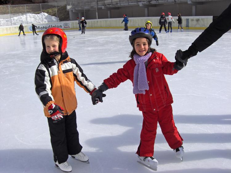 Eislaufen in der Sportzone von Terenten