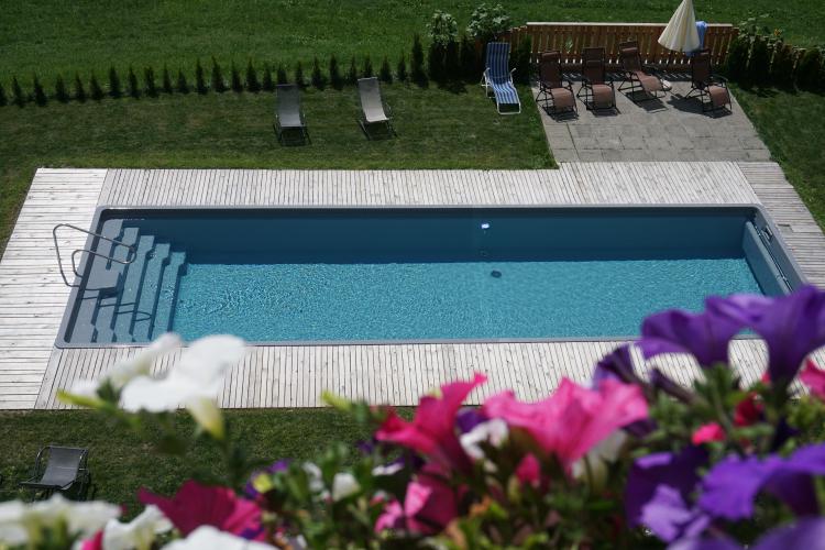 Piscina all’aperto con riscaldamento solare